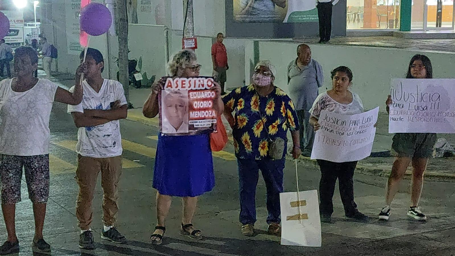Autoridades se vendieron: Exigen justicia para María Luisa en Boca del Río