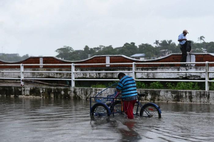 Lluvias dejan afectaciones en casi 7 mil viviendas de 78 localidades en Veracruz