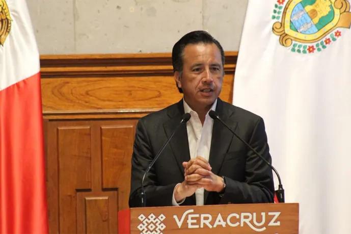 INE, un órgano de privilegios: Gobernador de Veracruz