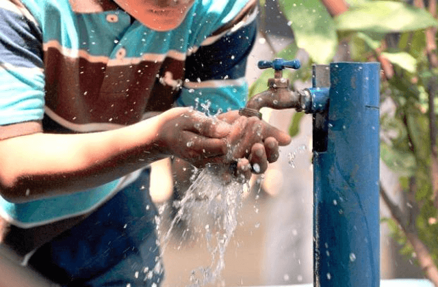 Moci pide ajuste a tarifas de cobro de agua en Veracruz y Medellín