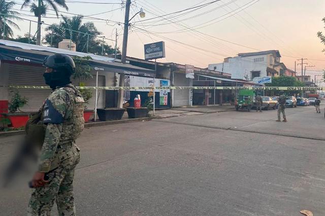 Movilización policíaca en Acayucan: Balean 5 casas y negocios