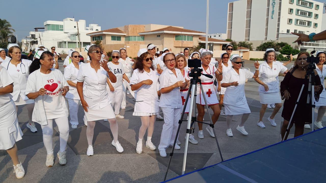 Con zumba, festejan el Día de la Enfermera en Boca del Río