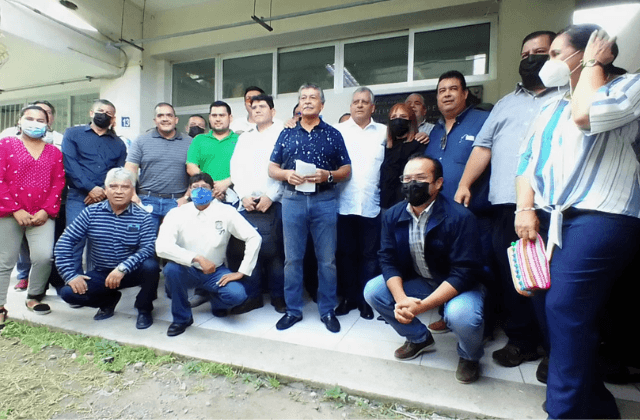 No hay condiciones: Maestros paran labores en Ingeniería UV de Veracruz