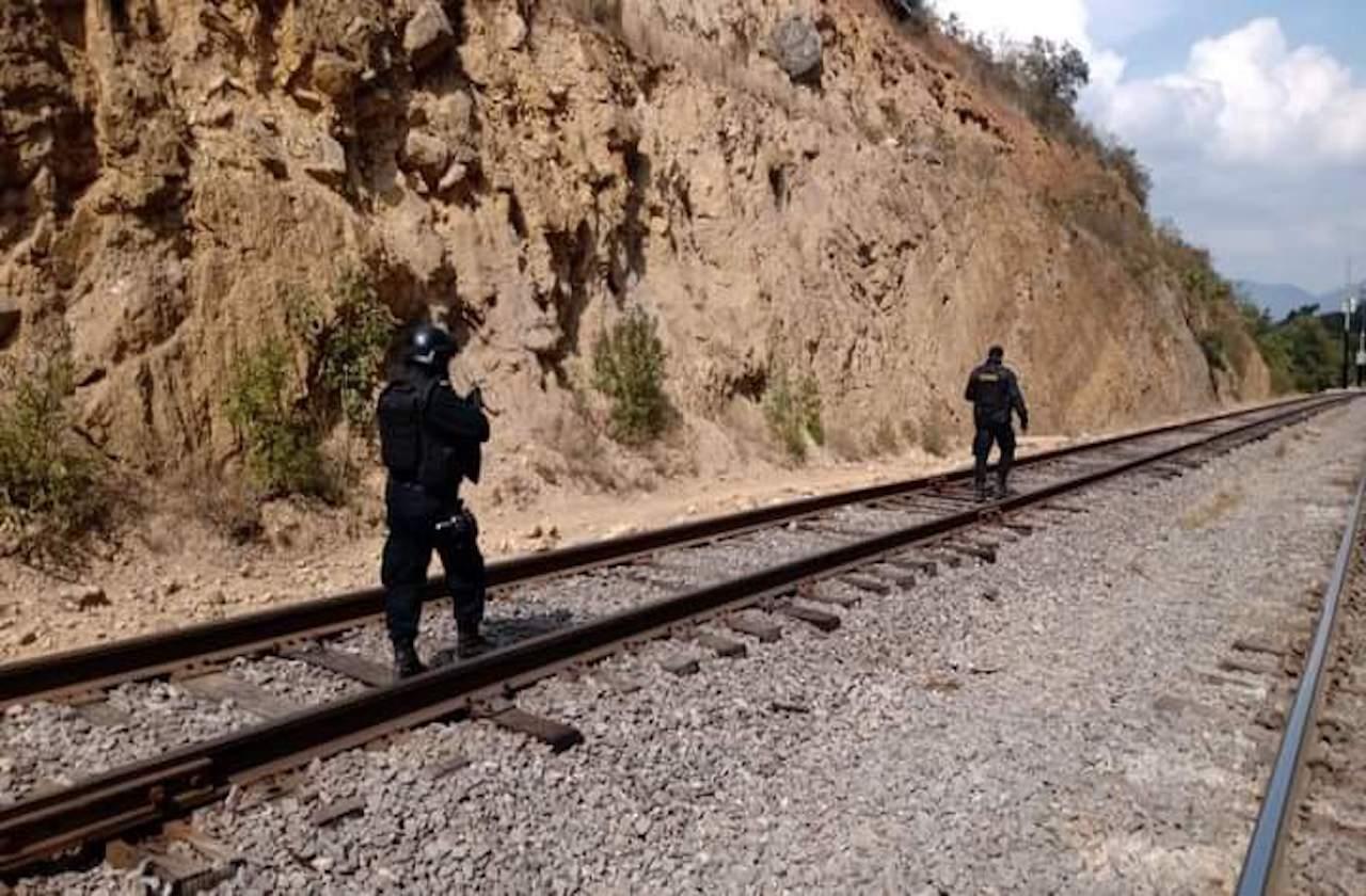 Nuevo enfrentamiento entre policías y roba trenes, en Acultzingo