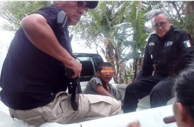'Como iguana' amarran a presunto ladrón en congregación de Coatza