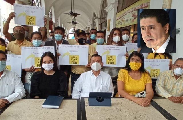 Perredistas exigen liberación de Rogelio Franco en Veracruz