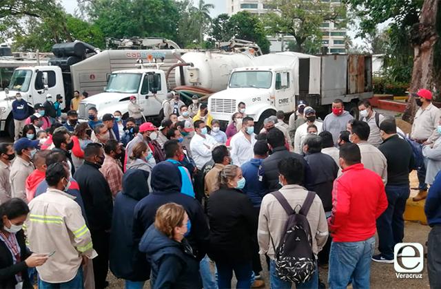Protestan Trabajores de CMAS en Coatza