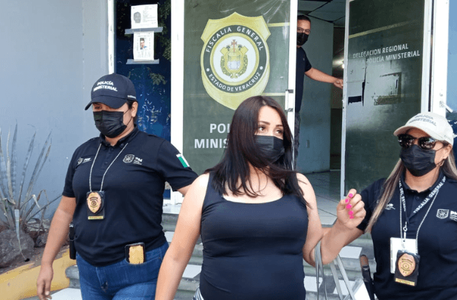 'Quiero hablar': Llega a Fiscalía acusada de crimen de familia en Boca
