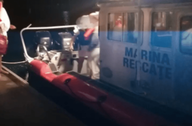 Rescatan a tripulación de lancha varada en costas de Veracruz