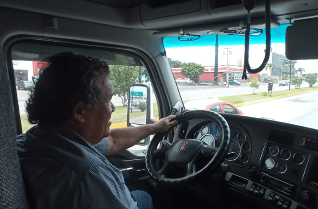 Si te pones valiente te matan: ser trailero en carreteras de Veracruz 