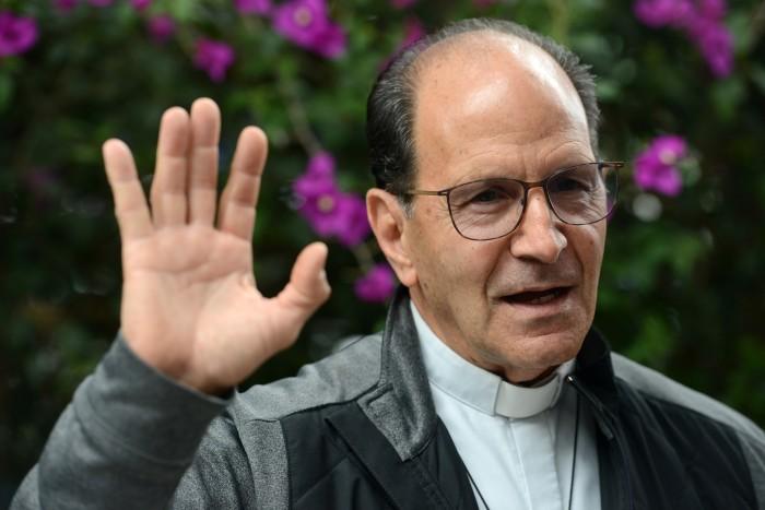 Obispos acallaron información de fosas porque recibieron favores de Fidel y Duarte: padre Solalinde