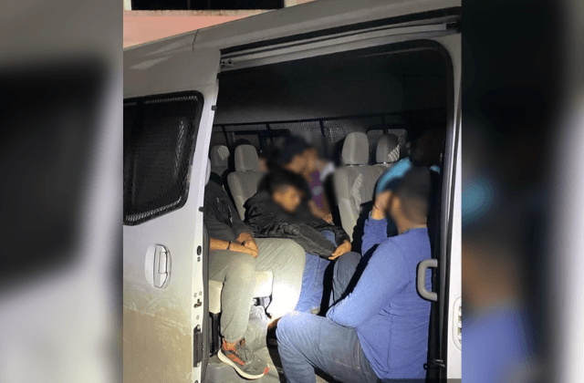Sorprenden a 85 migrantes en hotel sobre la carretera Minatitlán-Córdoba