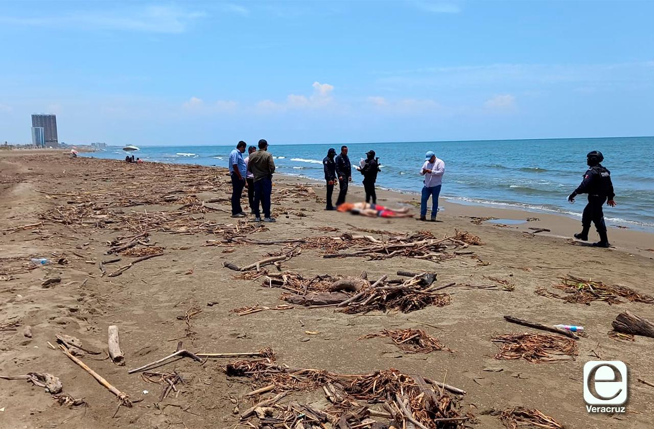 Tragedia en playa de Coatza: mueren 3 turistas ahogados