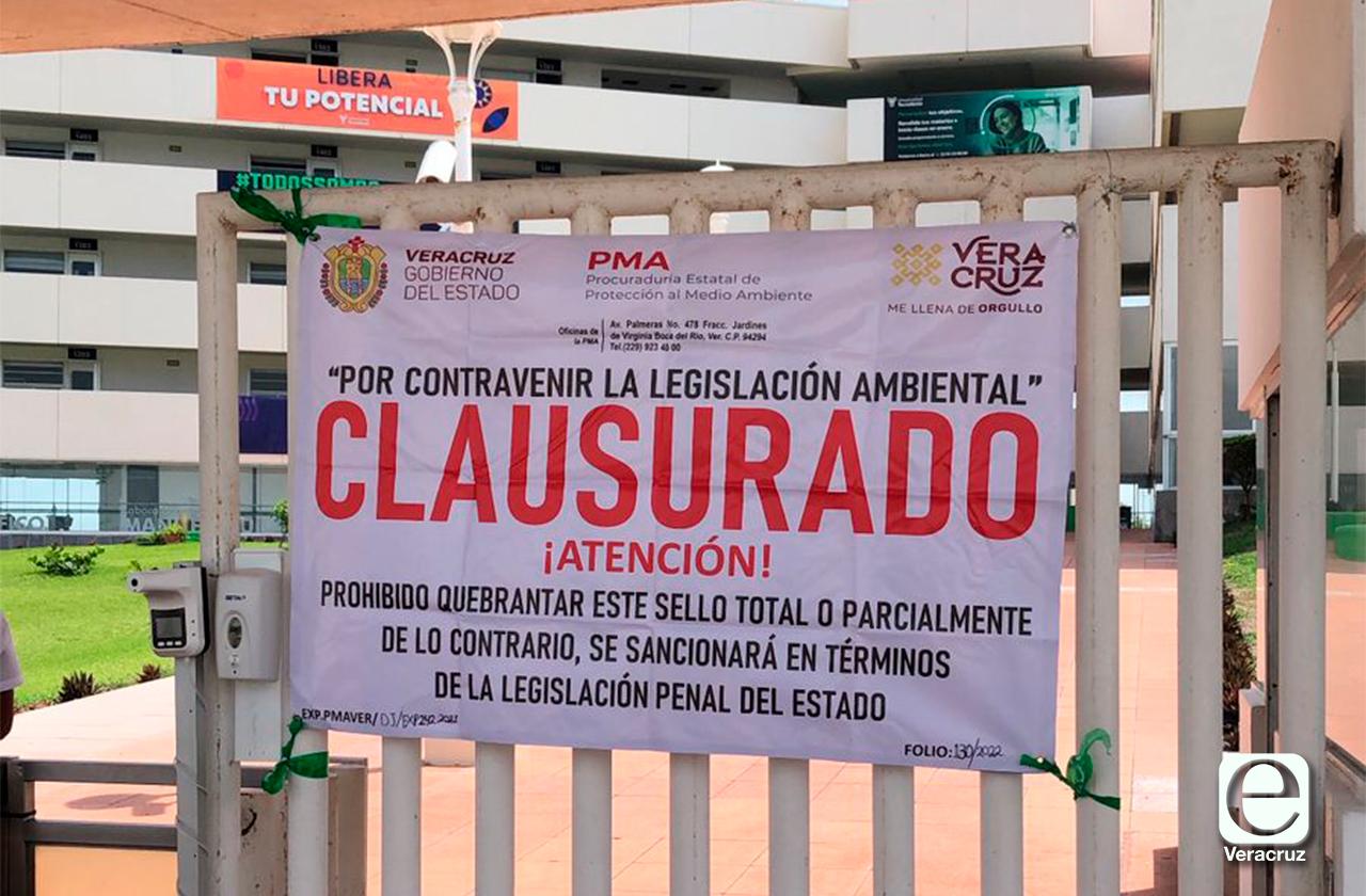 Tras denuncia de alumnos, clausuran TecMilenio en Boca del Río 