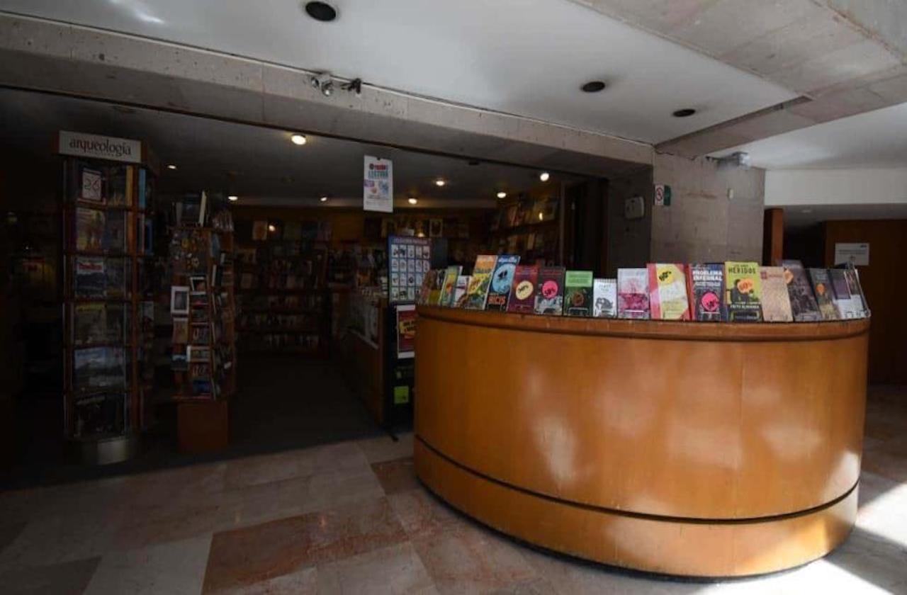 UV quita librería de Museo en Xalapa y FCE lamenta decisión