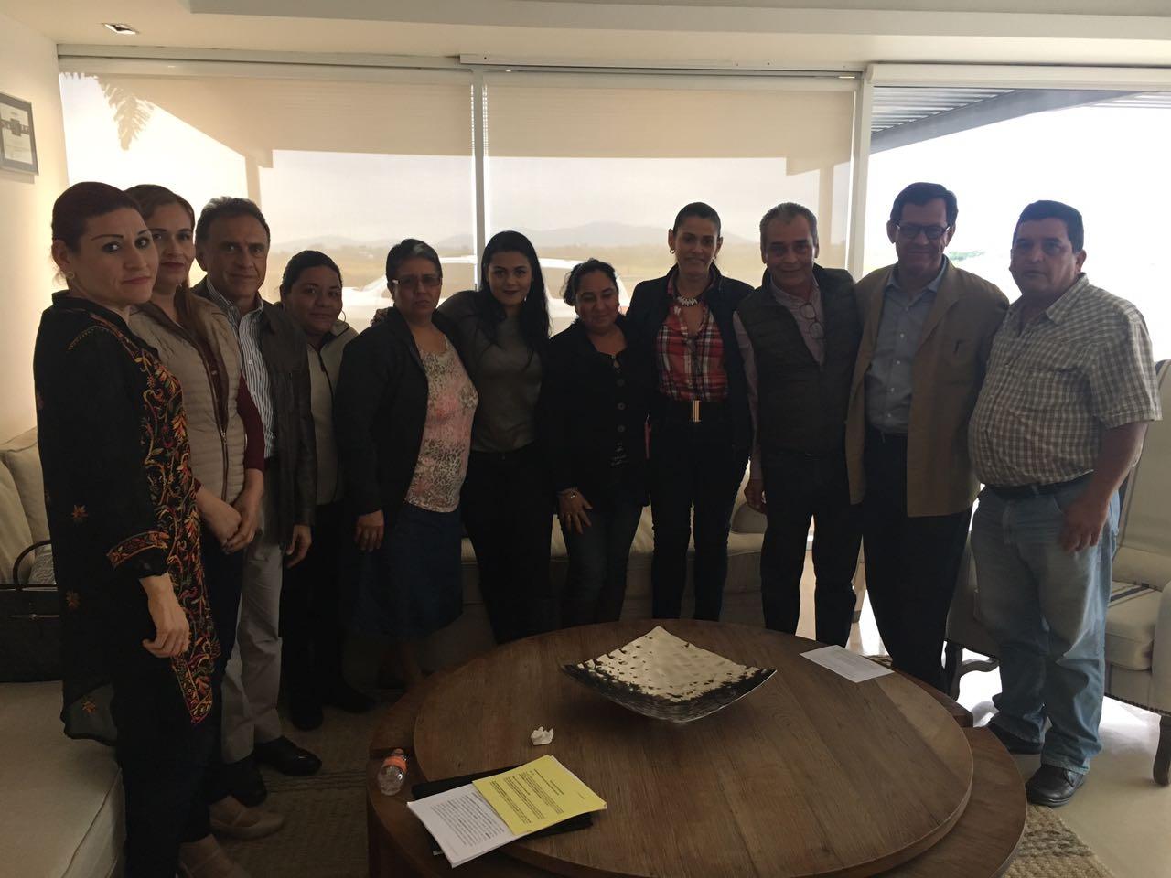 Yunes Linares se reunió con padres de desaparecidos en Tierra Blanca