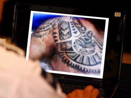 Muestran tatuajes de cuerpo hallado en La Tampiquera, podría ser pieza clave