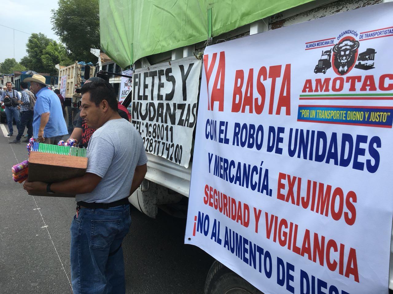 Transportistas de AMOTAC realizan paro en Veracruz