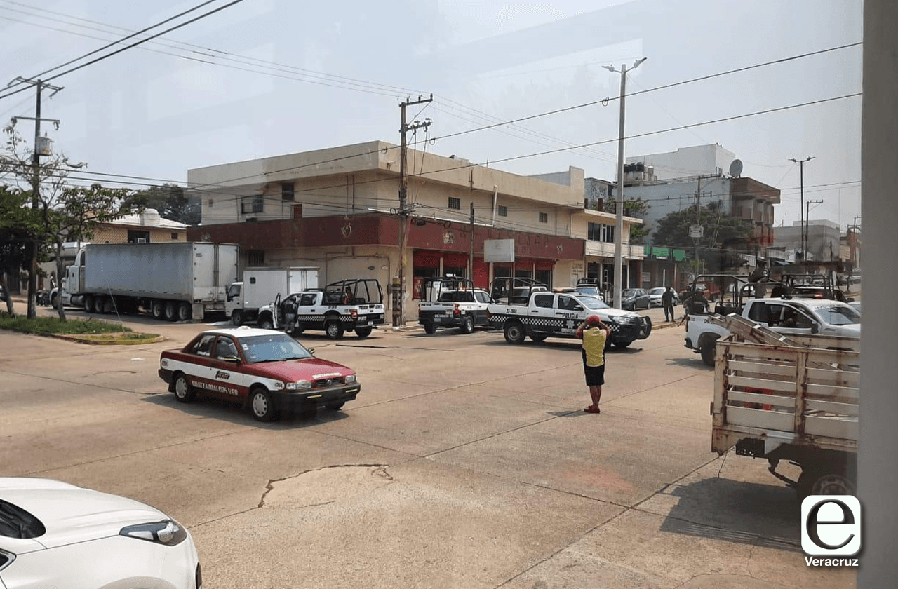 Tras asalto y tiroteo en tienda de licores, detienen a 4 en Coatza